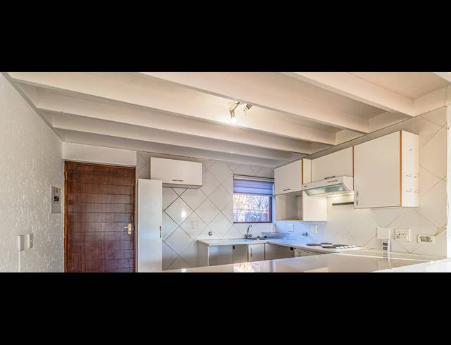 1 BEDROOM SECTIONAL TITLE FOR SALE IN DOUGLASDALE